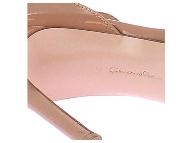 Gianvito Rossi Lackleder-Pumps Beige - Ansicht 10