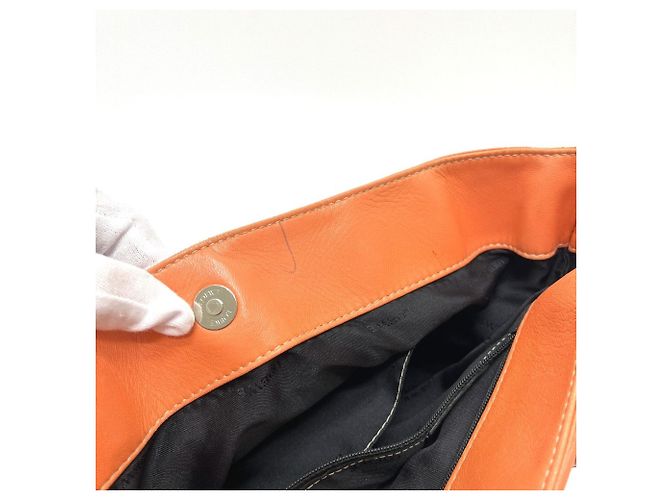 Borsa Amazona Anagram Loewe in arancione - vista 17
