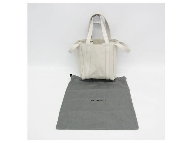 Borsa a spalla Balenciaga Everyday XS Nord-Sud Bianco sporco - vista 2