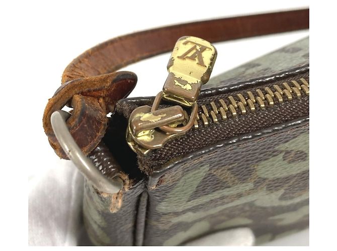 Pochette Accesorios Monogram Graffiti Louis Vuitton Castaño Caqui - vista 10