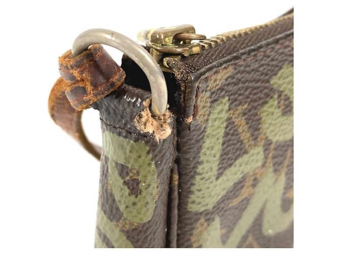 Pochette Accesorios Monogram Graffiti Louis Vuitton Castaño Caqui - vista 9