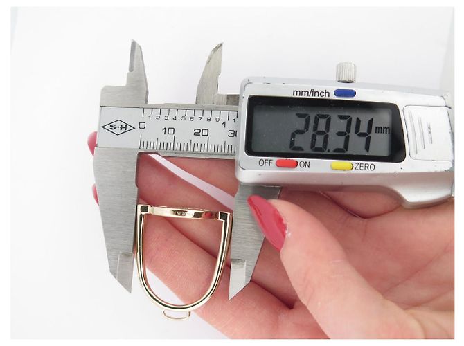 Ring Hermès NUOVO ANELLO PER SCIARPA HERMES ETRIER SAUMUR IN ACCIAIO DORATO D'oro - vista 9