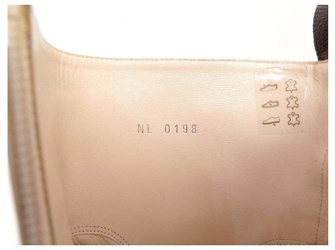 NUEVAS BOTAS LOUIS VUITTON SILUETA 37 TACONES DE PITÓN Crudo - vista 10