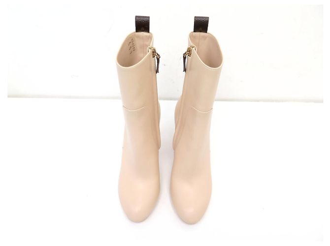 NUEVAS BOTAS LOUIS VUITTON SILUETA 37 TACONES DE PITÓN Crudo - vista 4