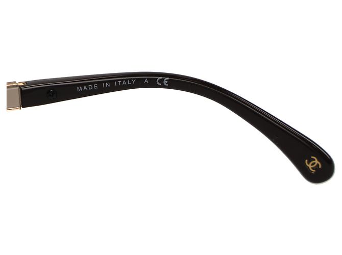 Timeless Chanel Pilot Sunglasses in Brown Metal Red - view 8