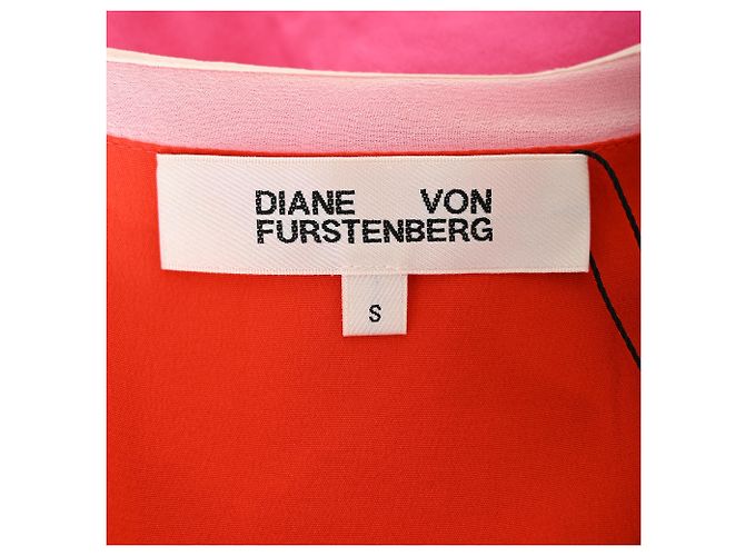 Vestido midi sem mangas com decote em V em seda rosa de Diane Von Furstenberg - vista 4