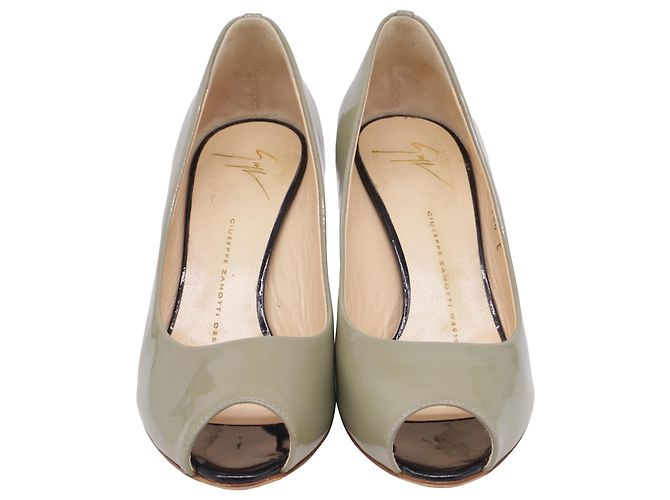 Giuseppe Zanotti Wedge Peep Toe Pumos in pelle verniciata verde - vista 2