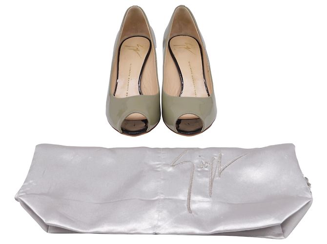 Giuseppe Zanotti Wedge Peep Toe Pumos in pelle verniciata verde - vista 6