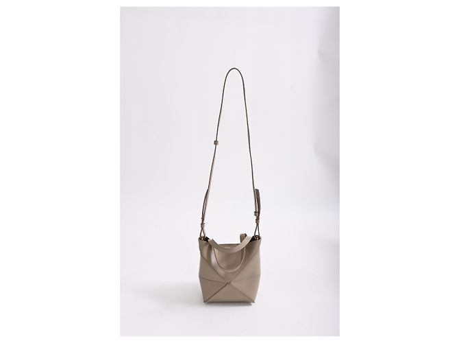 Borsa pieghevole Mini Puzzle Loewe in pelle di vitello beige - vista 2