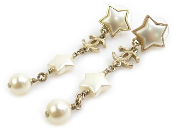 Orecchini a goccia Chanel in oro e bianco D'oro - vista 2