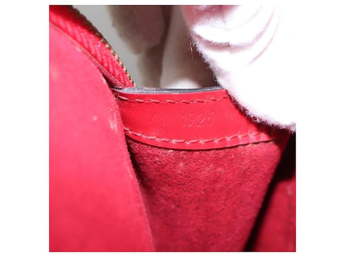 Louis Vuitton Lussac Epi Leather Red - view 7