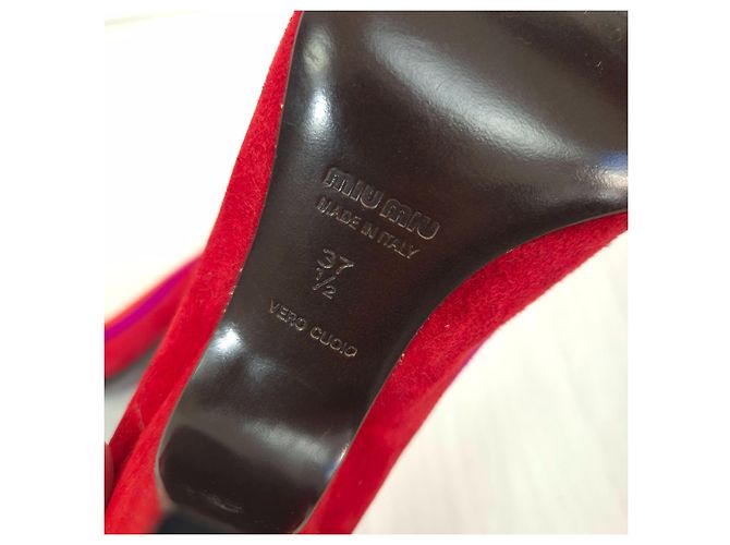 Miu Miu High Heels aus Wildleder Rot Dunkelviolett - Ansicht 3