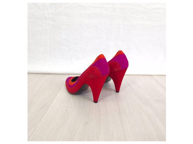 Miu Miu High Heels aus Wildleder Rot Dunkelviolett - Ansicht 7