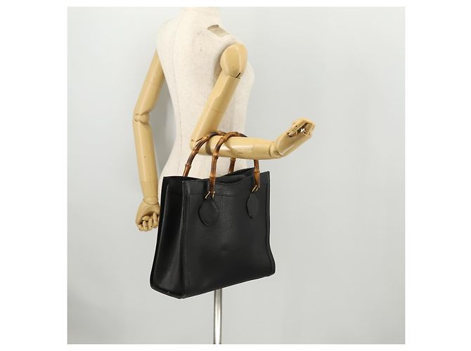 Borsa a mano in pelle Gucci Bamboo nera e oro 002 123 0260 Auth 172866 Nero D'oro - vista 23