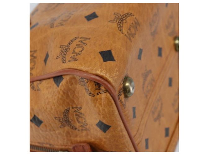 Borsa Boston Vicetos Logogram MCM in pelle PVC marrone e oro Auth BA11007 D'oro - vista 11