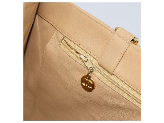 CHANEL Borsa Tote in Pelle Beige Oro CC Auth bs32770 D'oro - vista 20