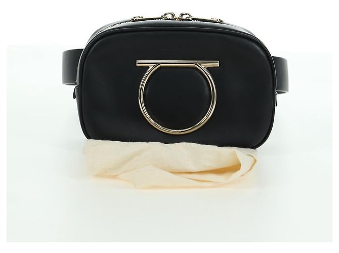 Borsa a vita Gancini in pelle nera e oro Auth ARZ136V di Salvatore Ferragamo - vista 12