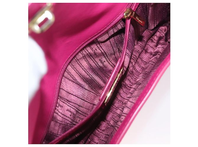 Borsa a Spalla Vala Chain in Pelle Rosa Oro Auth 172403 di Salvatore Ferragamo D'oro - vista 22
