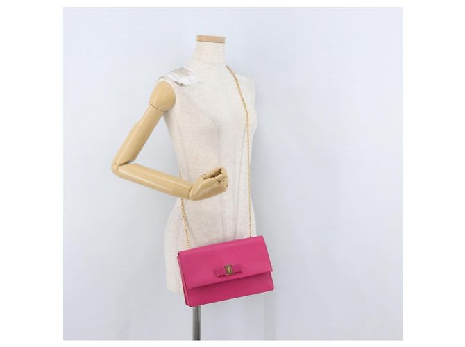 Borsa a Spalla Vala Chain in Pelle Rosa Oro Auth 172403 di Salvatore Ferragamo D'oro - vista 23