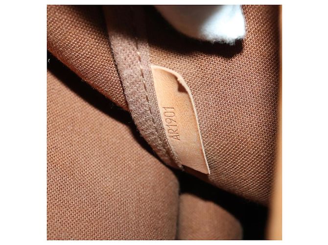 LOUIS VUITTON Bolso de Hombro Monogram Saumur 35 M42254 LV Auth 172676 Monograma - vista 12
