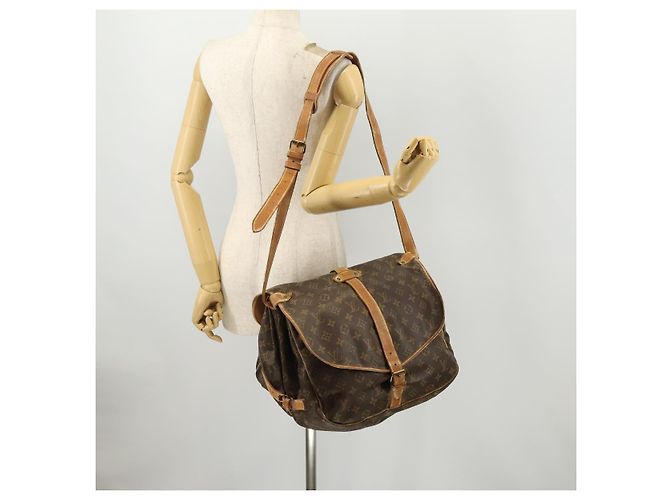 LOUIS VUITTON Bolso de Hombro Monogram Saumur 35 M42254 LV Auth 172676 Monograma - vista 29