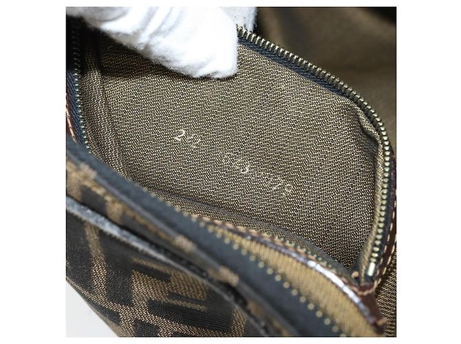 Sac à bandoulière en toile Zucca FENDI marron noir Auth LNZ068 - vue 12