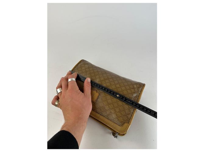 Céline Clutch in pelle monogramma Triomphe vintage di Celine beige oro marrone D'oro - vista 12