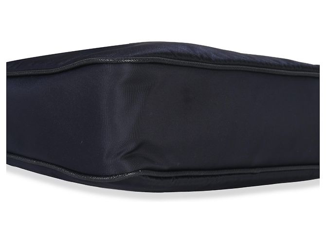 Borsa a Spalla Prada in Re-Nylon Blu e Rifiniture in Pelle Saffiano - vista 4