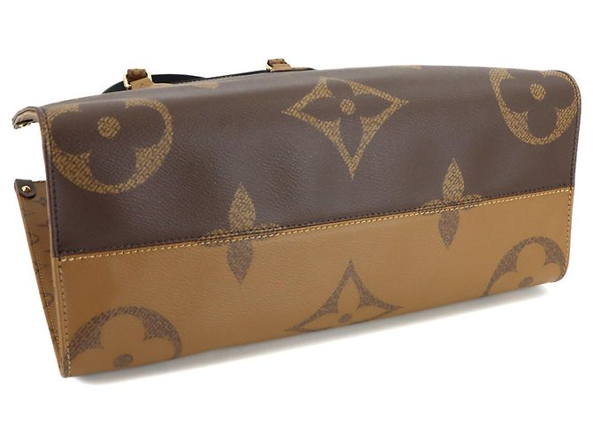 Borsa Onthego MM Monogramma Gigante Louis Vuitton - vista 6
