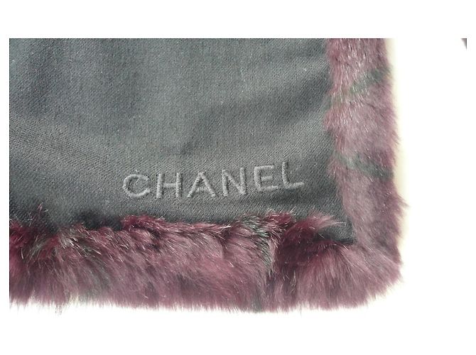 CHANEL Echarpe de pele e lã bordeaux e preta em Excelente Estado - vista 3
