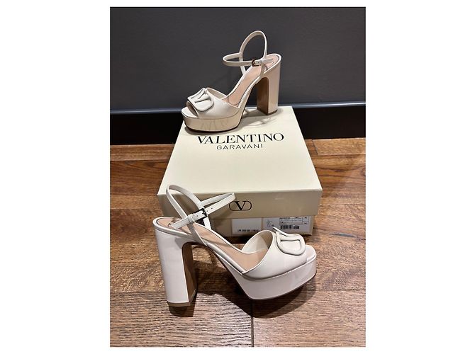 Sandali a piattaforma Vlogo di Valentino Garavani Beige - vista 10