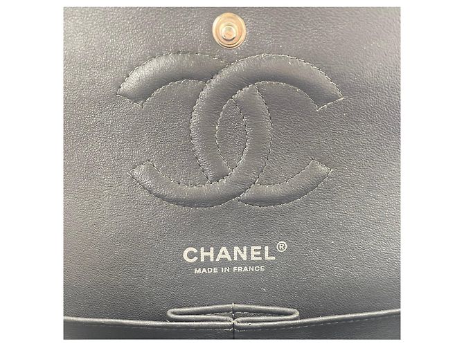 Timeless Chanel Medium Double Flap Tasche aus grünem gestreiftem Lackleder, zeitloser Klassiker mit silberner Hardware Khaki Anthrazitgrau Dunkelgrün - Ansicht 11