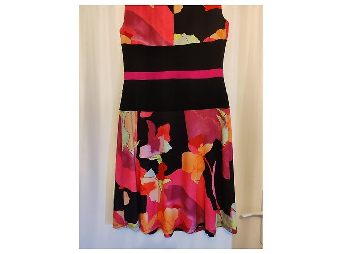Autre Marque Vestido Colección Verano 2024 de Frank Lyman Design Negro Rosa Roja Multicolor Verde Naranja Amarillo - vista 9