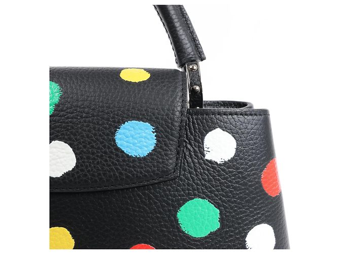 Borsa a mano 2Way Capucines MM Taurillon Louis Vuitton in nero M21663 - vista 17