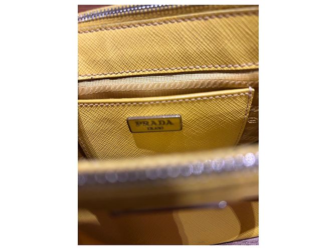 Mini borsa in pelle Saffiano Prada Giallo - vista 3