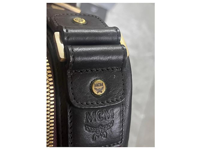 Mallette en cuir MCM Marron foncé - vue 8