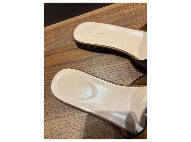 Sandálias slide GG Marmont em couro marrom Gucci - vista 5