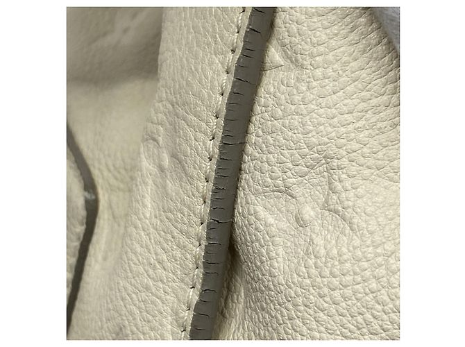 Borsa Tote Lumineuse PM in Monogram Empreinte Louis Vuitton Bianco - vista 12