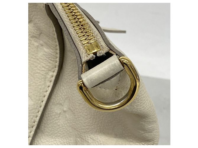 Borsa Tote Lumineuse PM in Monogram Empreinte Louis Vuitton Bianco - vista 13