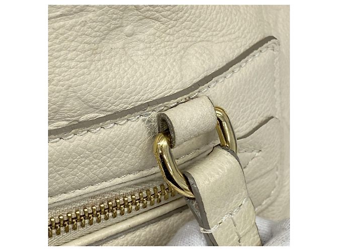 Borsa Tote Lumineuse PM in Monogram Empreinte Louis Vuitton Bianco - vista 14