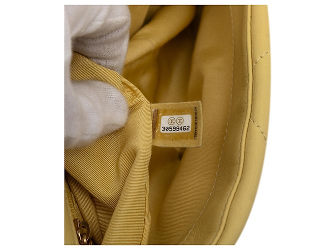 Chanel Giallo Medio Pelle di Agnello 19 Flap Senape - vista 6