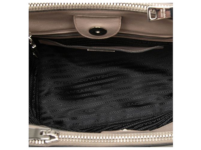Borsa Prada in vitello glacé beige con tasche gemelle borchiate - vista 4
