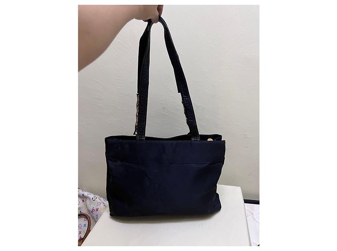 Borsa Tote Medusa Sun in nylon nero Gianni Versace - vista 2