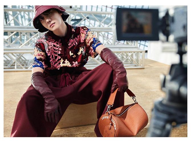 Louis Vuitton Speedy Bandoulière 20 in pelle Epi Marrone - vista 21