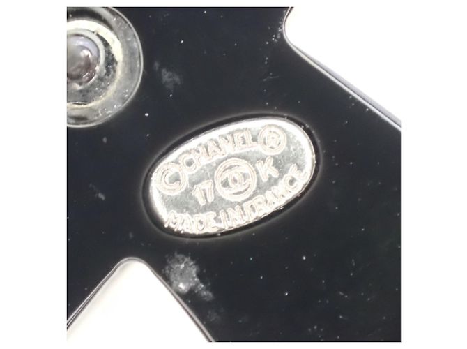 Chanel lila und silberne Ohrringe - Ansicht 4