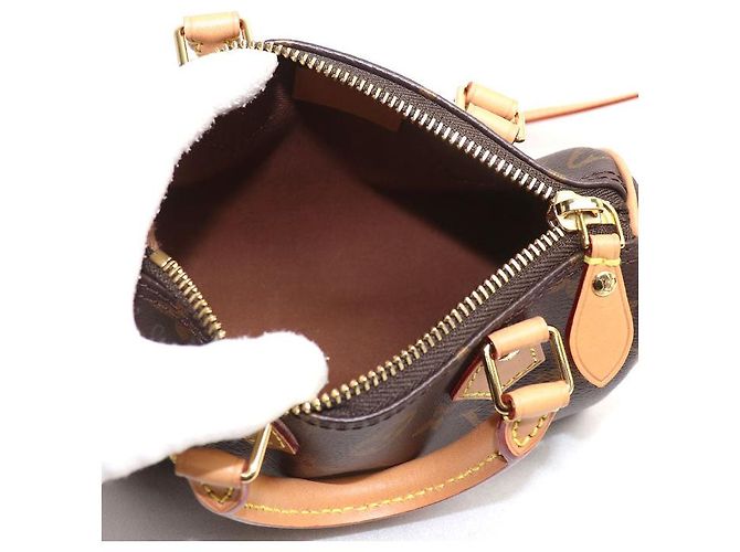 Borsa a Spalla 2 in 1 Nano Speedy Monogram Louis Vuitton Metallico Bronzo - vista 4