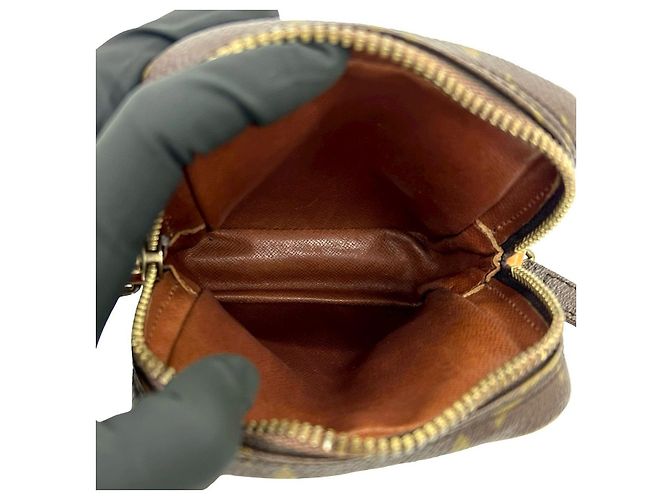 Borsa a Spalla Mini Danube in Pelle Monogram Louis Vuitton Metallico Bronzo - vista 10