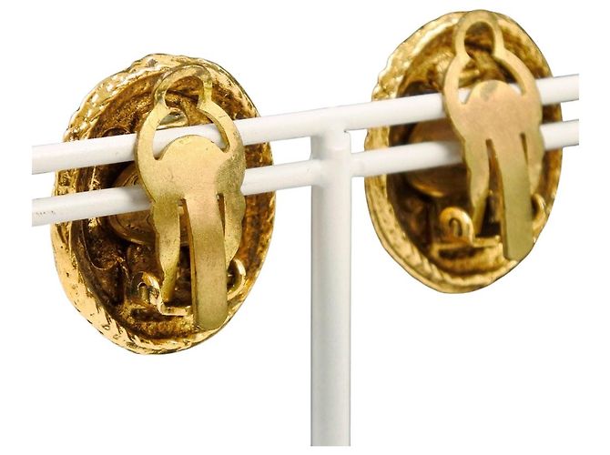 Timeless Pendientes Chanel Coco Mark Dorado - vista 3