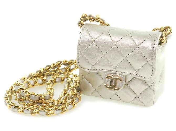 Timeless Borsa a Spalla in Pelle Chanel Chain Pochette Argento - vista 2