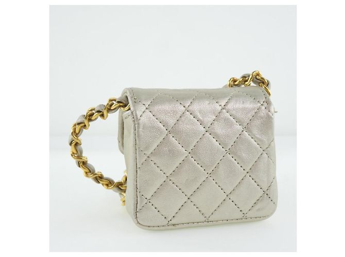 Timeless Borsa a Spalla in Pelle Chanel Chain Pochette Argento - vista 3
